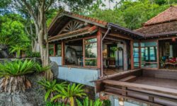 Indonesian Wood Mixed Sukhothai Art Villa with Panoramic Ocean Views