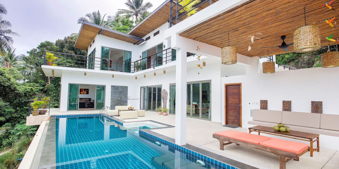 Contemporary jungle villa 3br in taling ngam