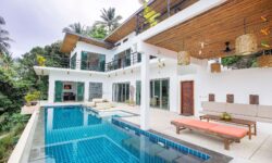 Contemporary jungle villa 3br in taling ngam