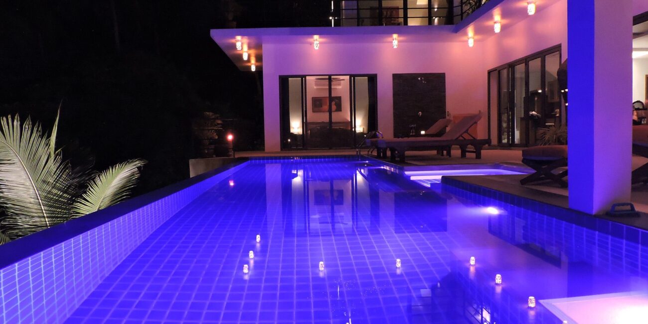 Contemporary jungle villa 3br in taling ngam