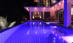 Contemporary jungle villa 3br in taling ngam