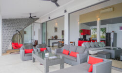 Luxurious Ocean View 3br Villa In Chaweng